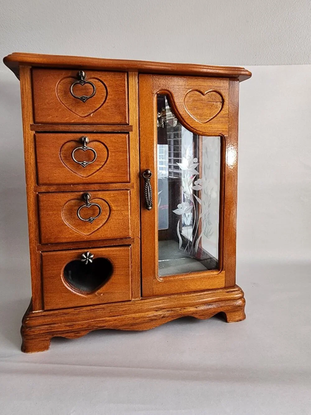 Vintage Jewely Box Wood Heart Jewelry Armoire Etched Floral Mirror 4 Drawers